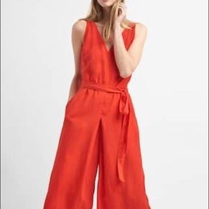 Gap black vneck culotte jumpsuit